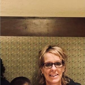 Meet your Posher, Lisa